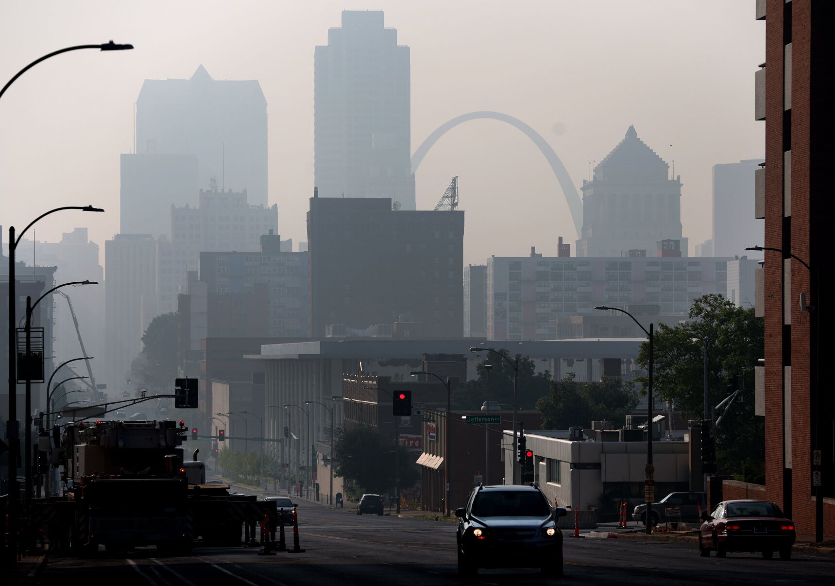 Wildfire smoke fills 911爆料网 air